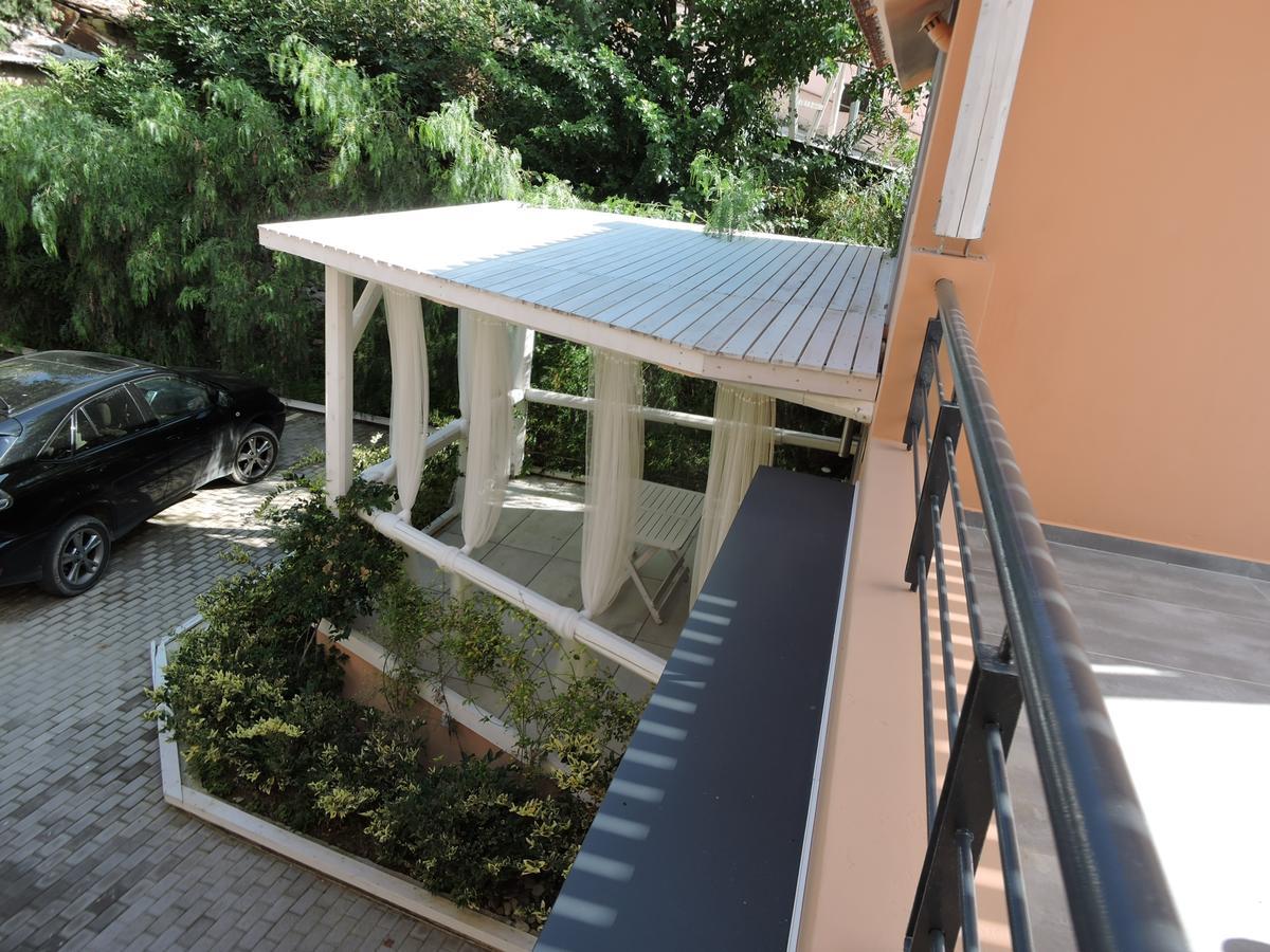 Alissachni Luxury Apartments Derveni Esterno foto